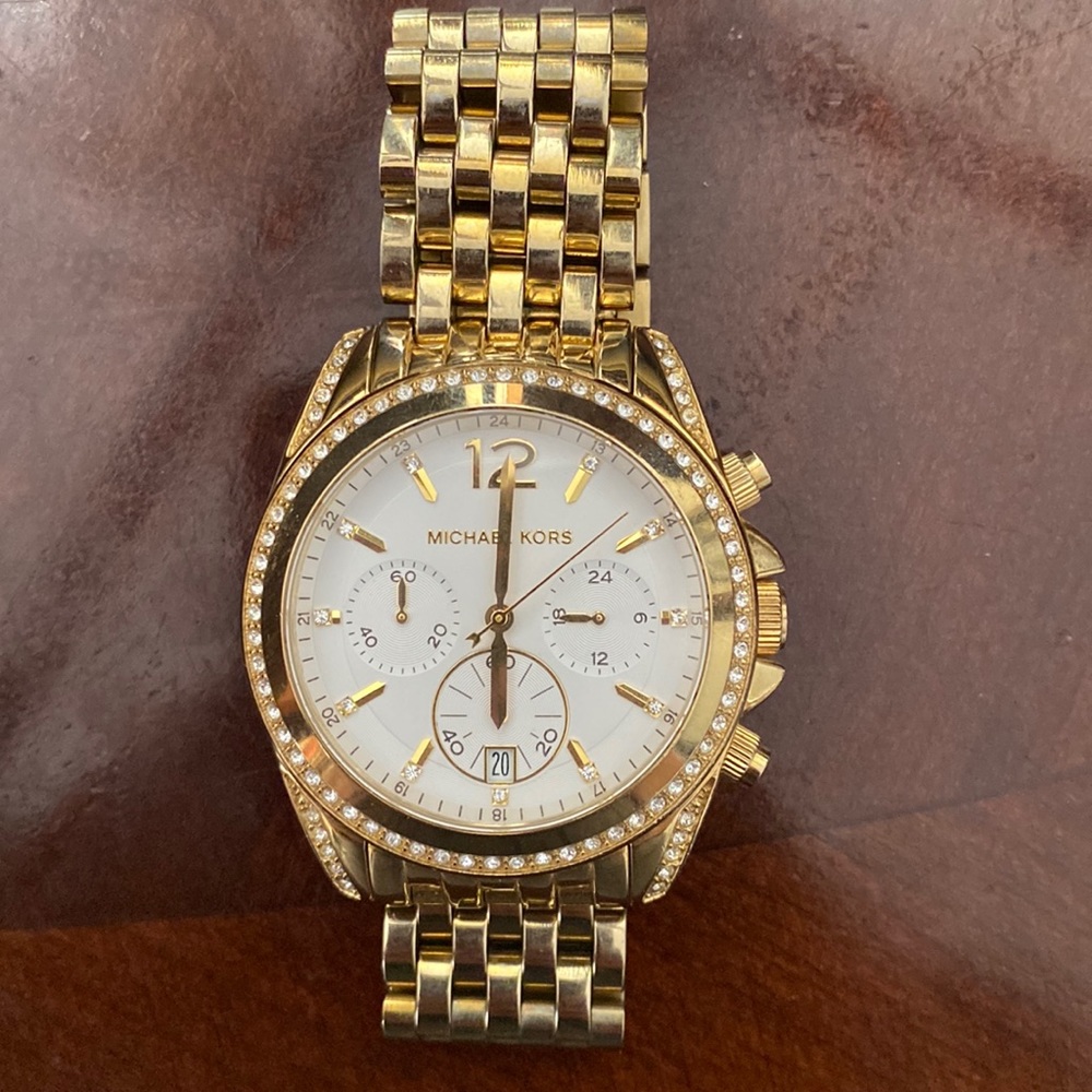 Womens  michaels kors watch needs new battery